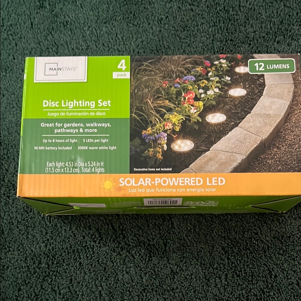 Mainstays Solar-Powered LED Disc Light Set - Green and Orange Packaging
